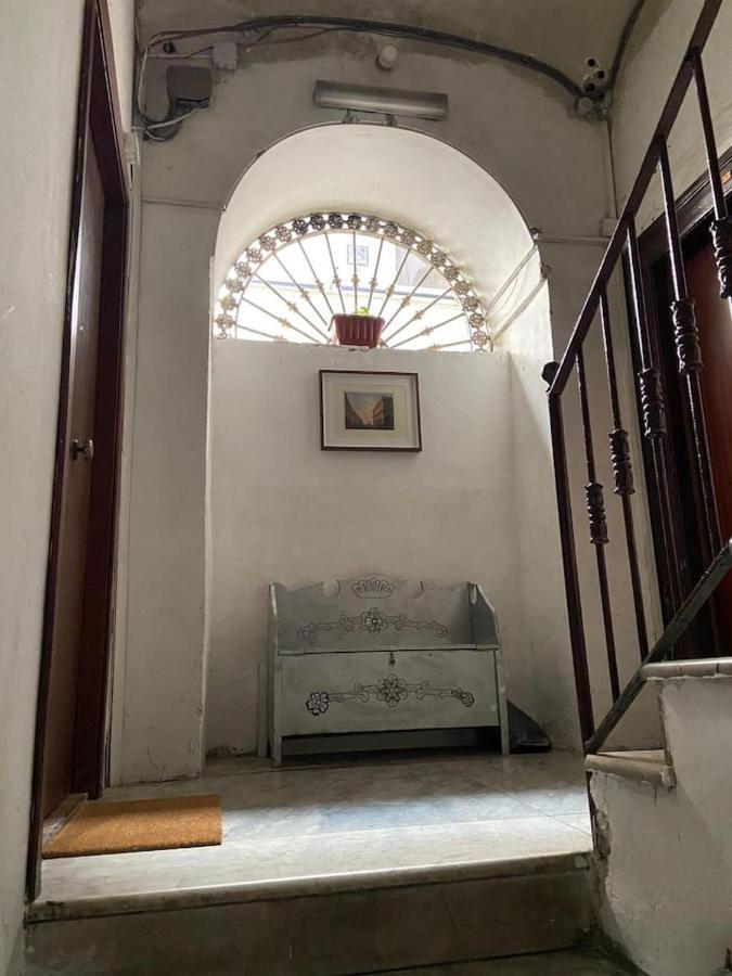 Apartment Art Center *