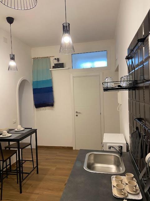 Apartment Art Center *